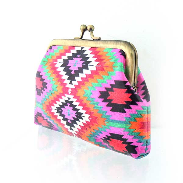Mlavi Turkey collection unique and beautiful vegan vintage / retro style kiss lock frame coin purse with Turkish textile pattern prints for wholesale and online shopping